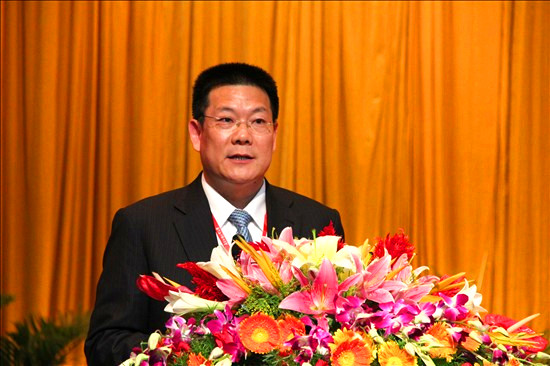 仲伟合校长发言 仲伟合校长发言